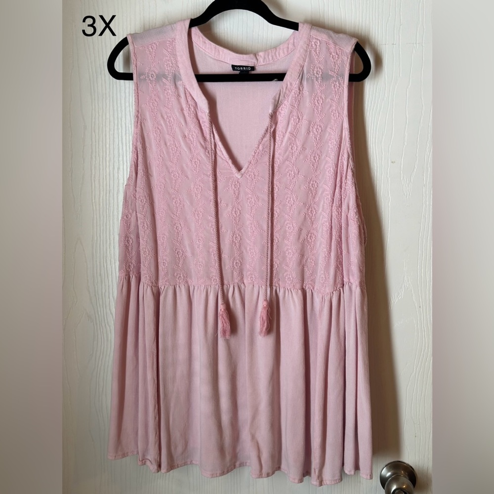 Torrid Size 3 sleeveless tops